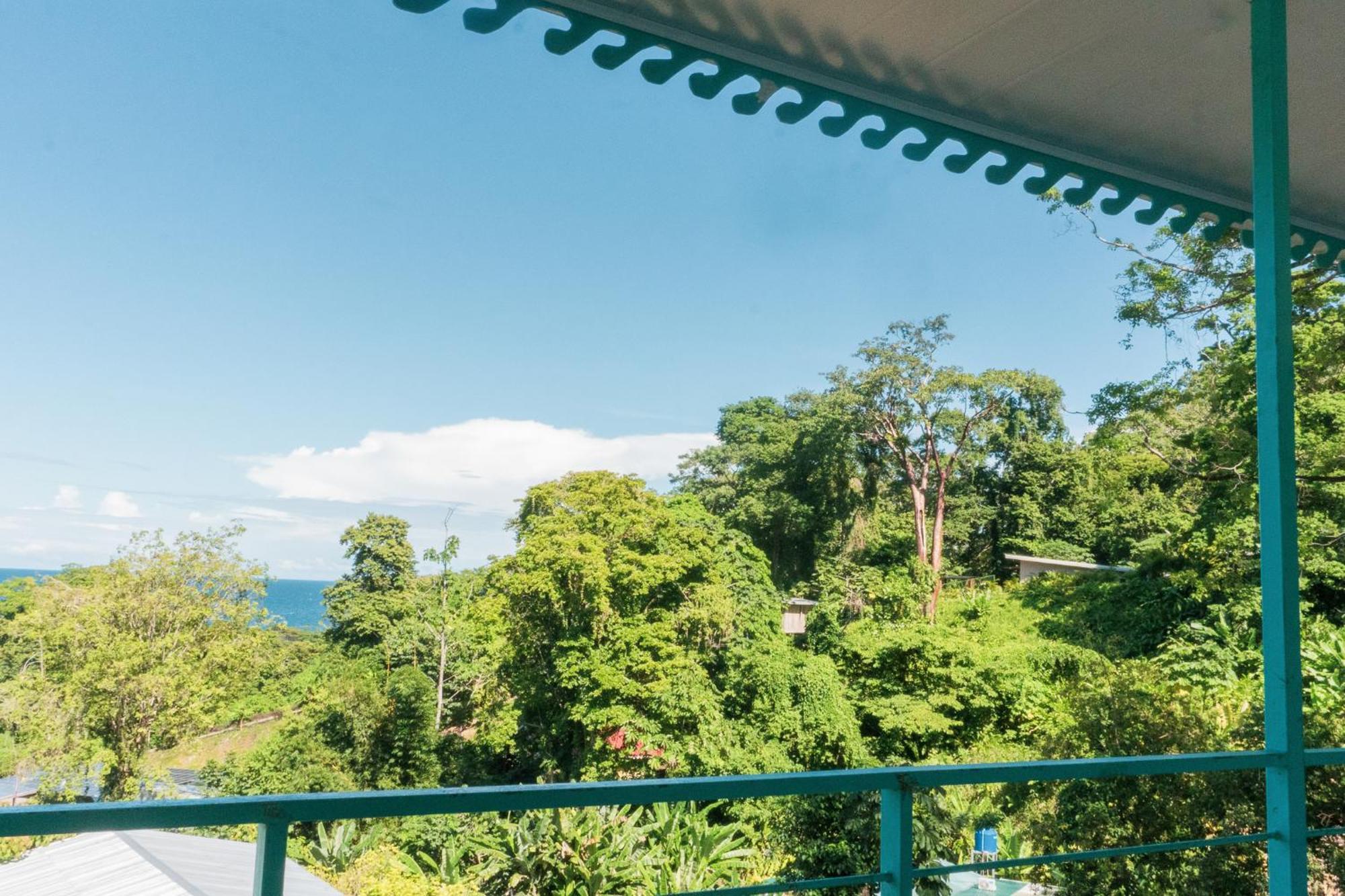 Ocean'S Breeze Apartment And Rooms Puerto Viejo de Talamanca Екстериор снимка