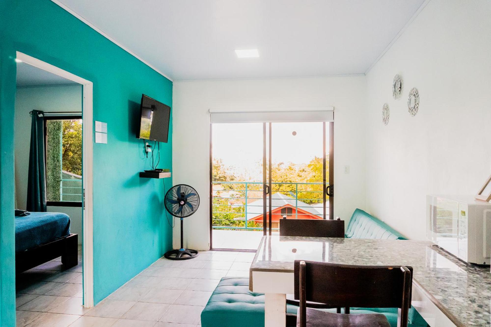 Ocean'S Breeze Apartment And Rooms Puerto Viejo de Talamanca Екстериор снимка