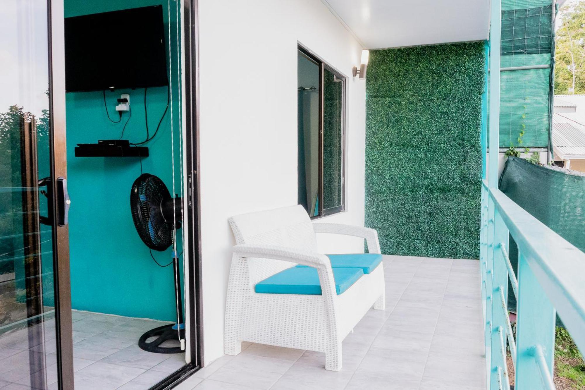 Ocean'S Breeze Apartment And Rooms Puerto Viejo de Talamanca Екстериор снимка
