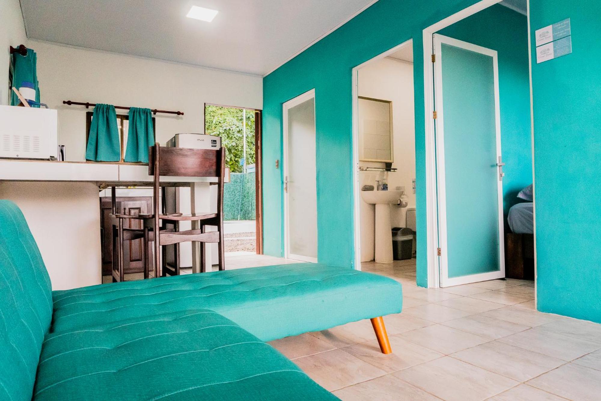 Ocean'S Breeze Apartment And Rooms Puerto Viejo de Talamanca Екстериор снимка